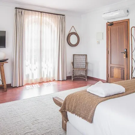 Pietra Eco Penzion Estoril